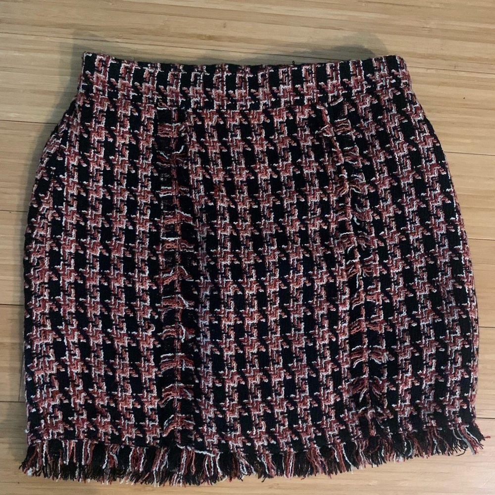 Tweed raw hem black and white mini skirt